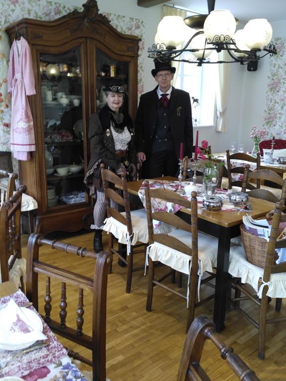 Stoevchen Café R-events 3*