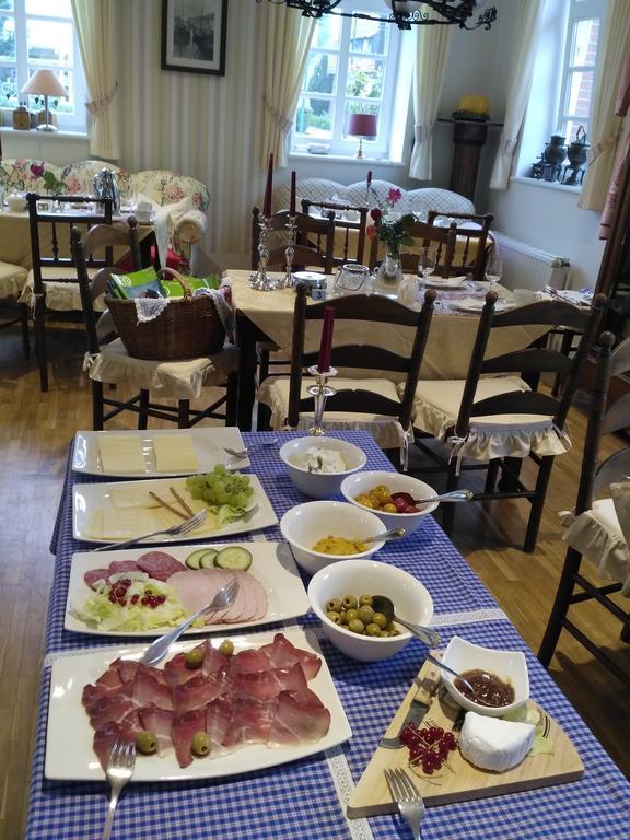 Stoevchen Café R-events 3*